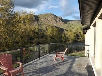 Noble House Suites B&B Grand Forks Eksteriør bilde
